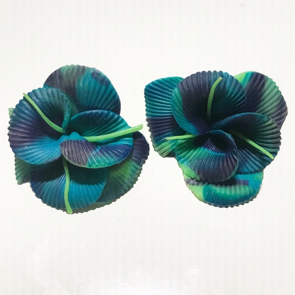 Vintage Floral Earrings - Picture 1 of 1